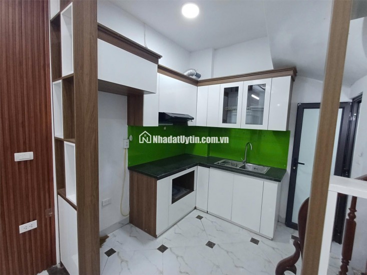 BÁN NHÀ PHÚC LỢI 5 TẦNG 3 NGỦ MẶT TIỀN 5M Ô TÔ GẦN 5,9 TỶ